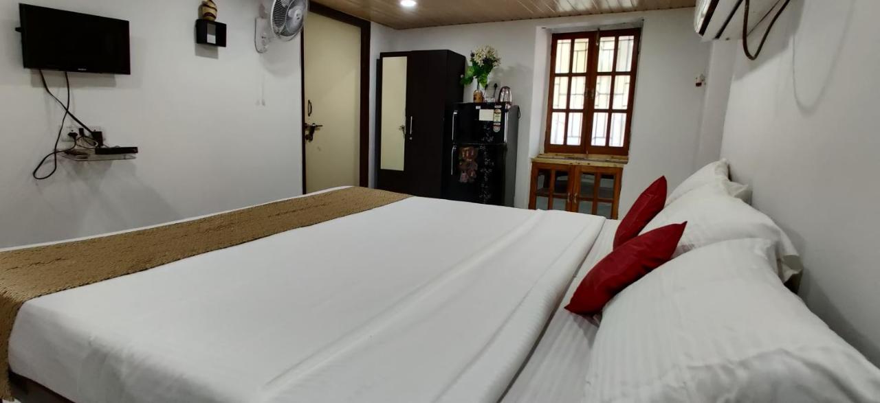 Hotel Mj Beach Resort Baga Ngoại thất bức ảnh