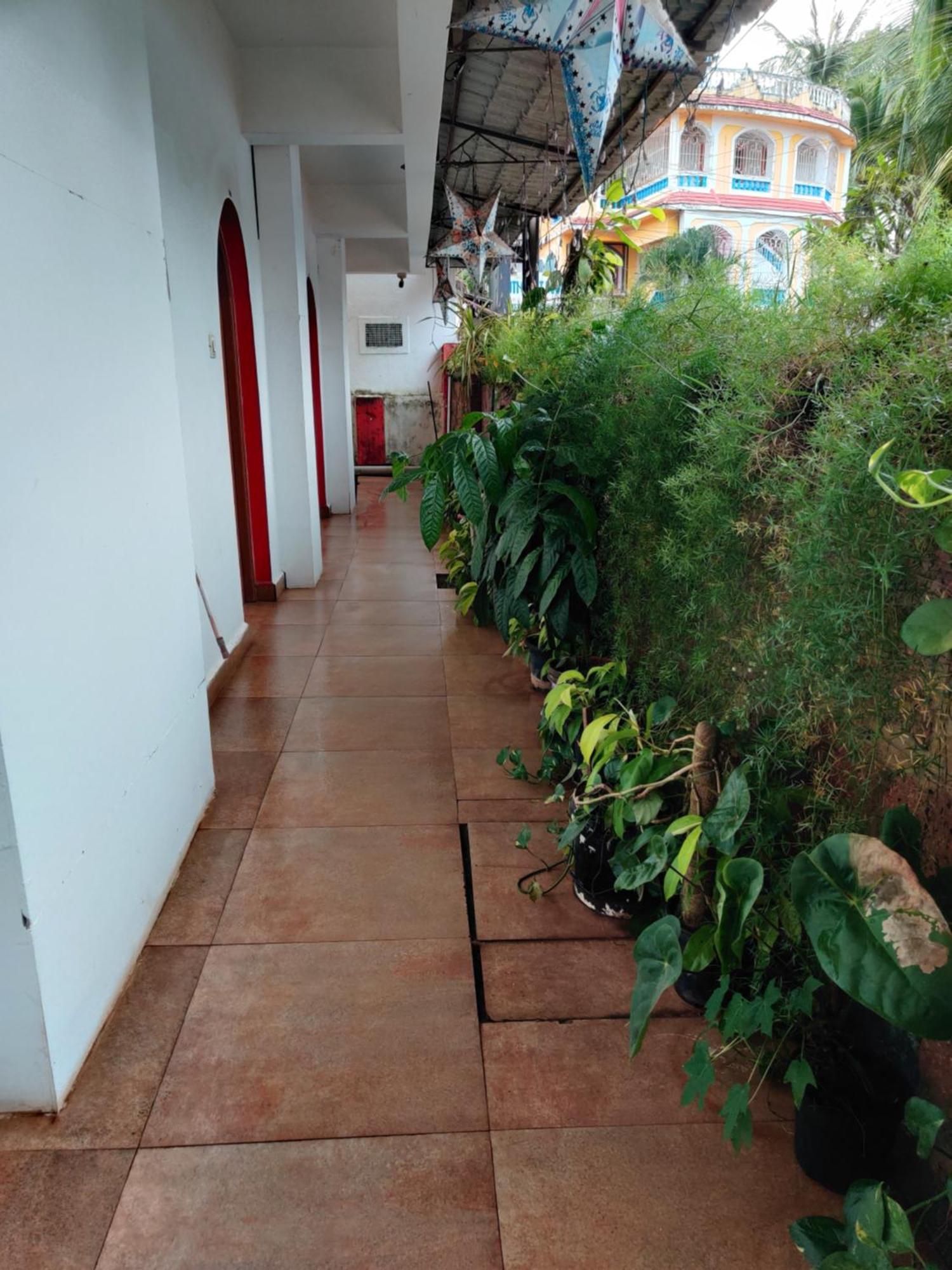 Hotel Mj Beach Resort Baga Ngoại thất bức ảnh
