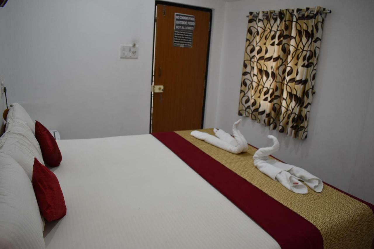 Hotel Mj Beach Resort Baga Ngoại thất bức ảnh