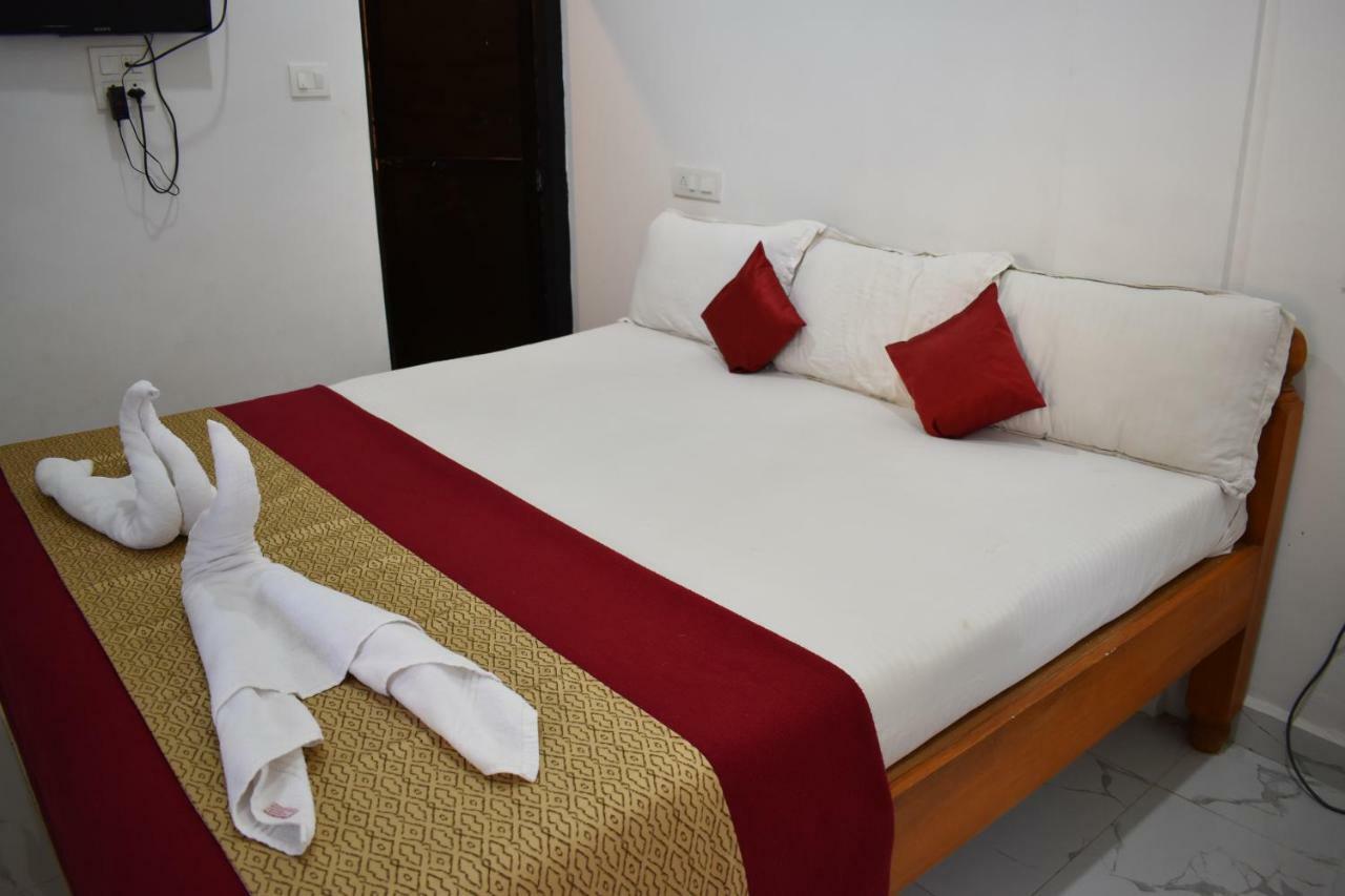 Hotel Mj Beach Resort Baga Ngoại thất bức ảnh