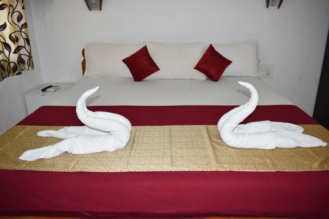 Hotel Mj Beach Resort Baga Ngoại thất bức ảnh