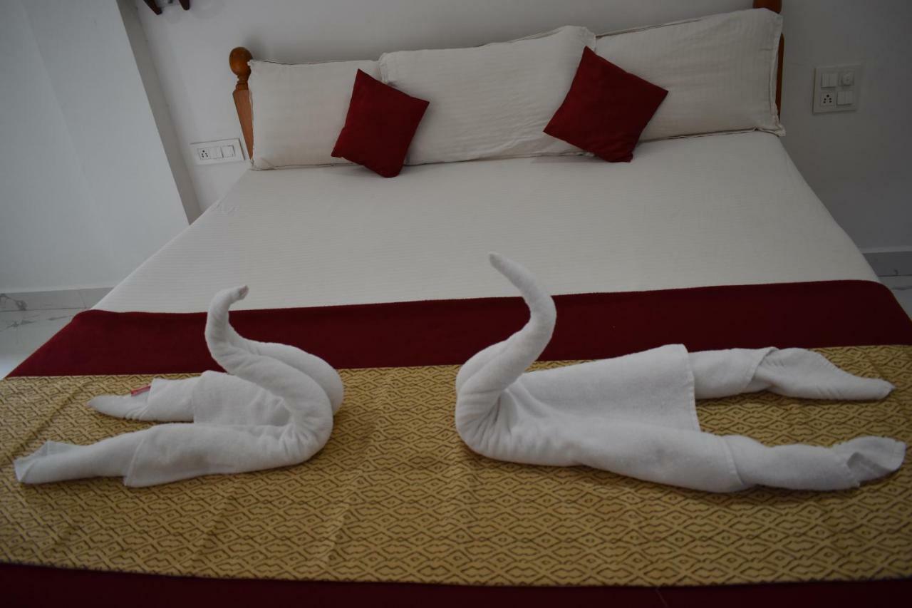Hotel Mj Beach Resort Baga Ngoại thất bức ảnh